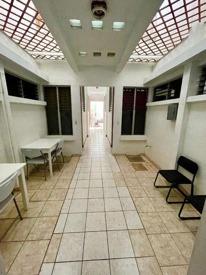 Hostal Inn 1 Флорес Экстерьер фото