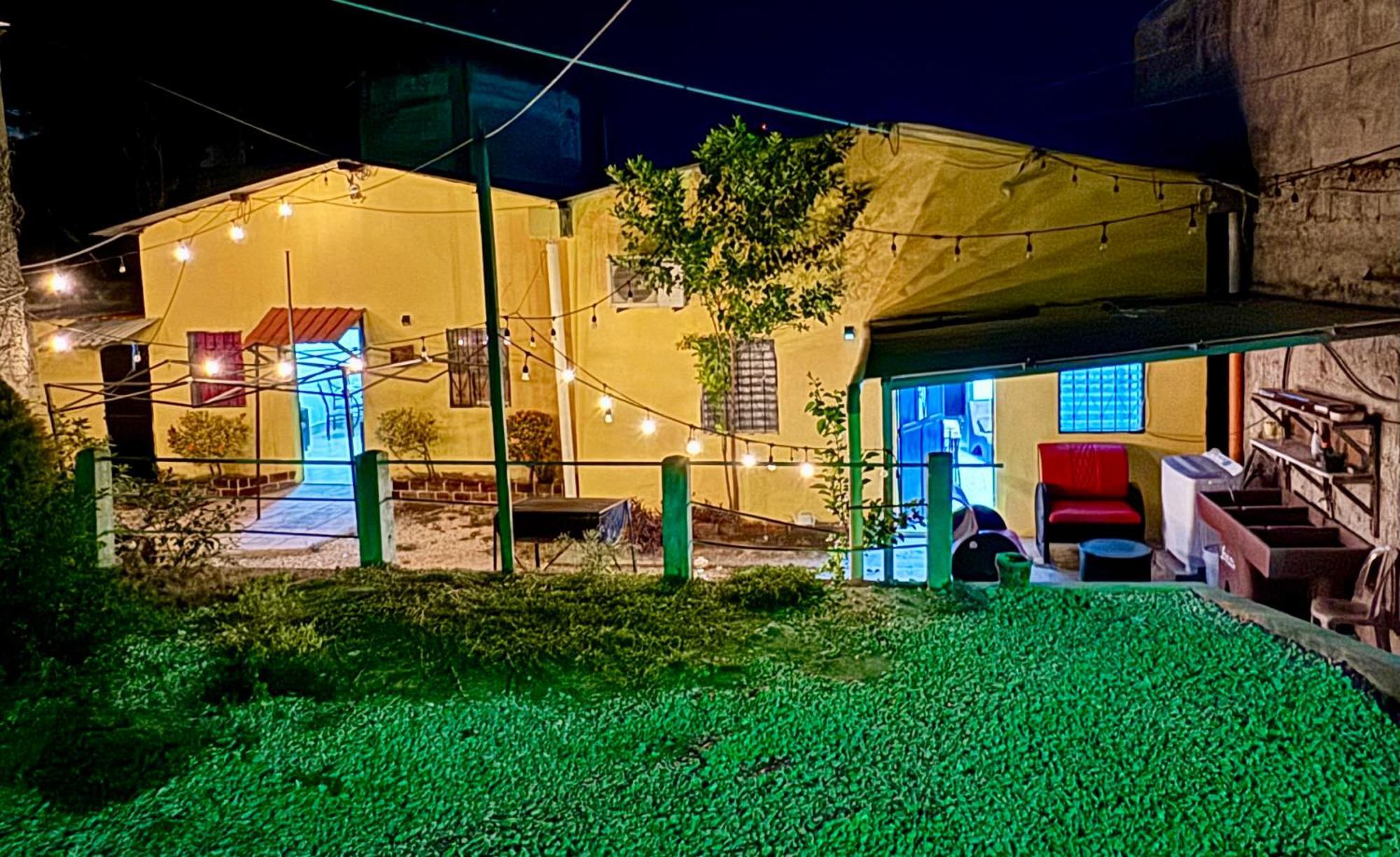 Hostal Inn 1 Флорес Экстерьер фото