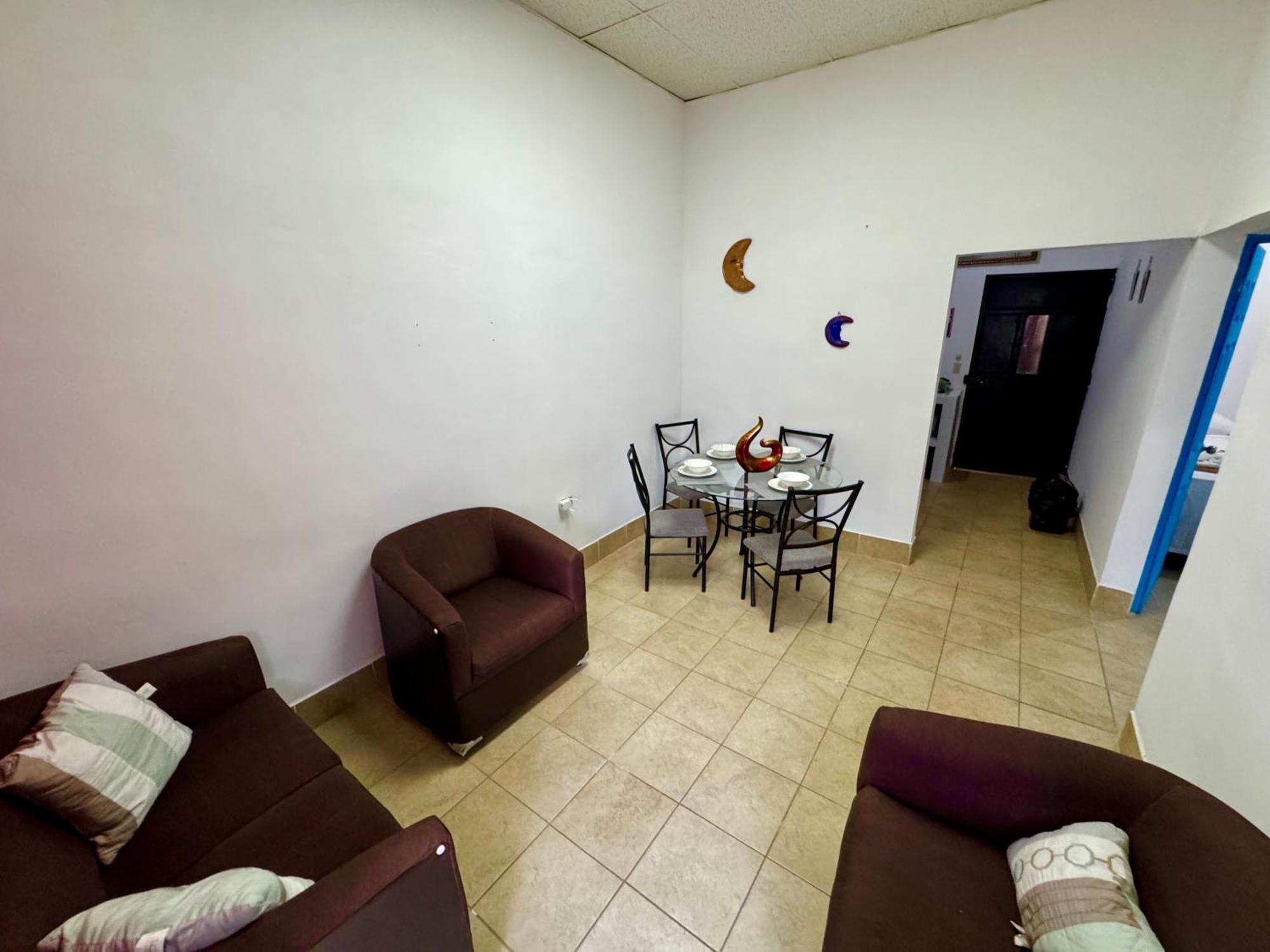 Hostal Inn 1 Флорес Экстерьер фото