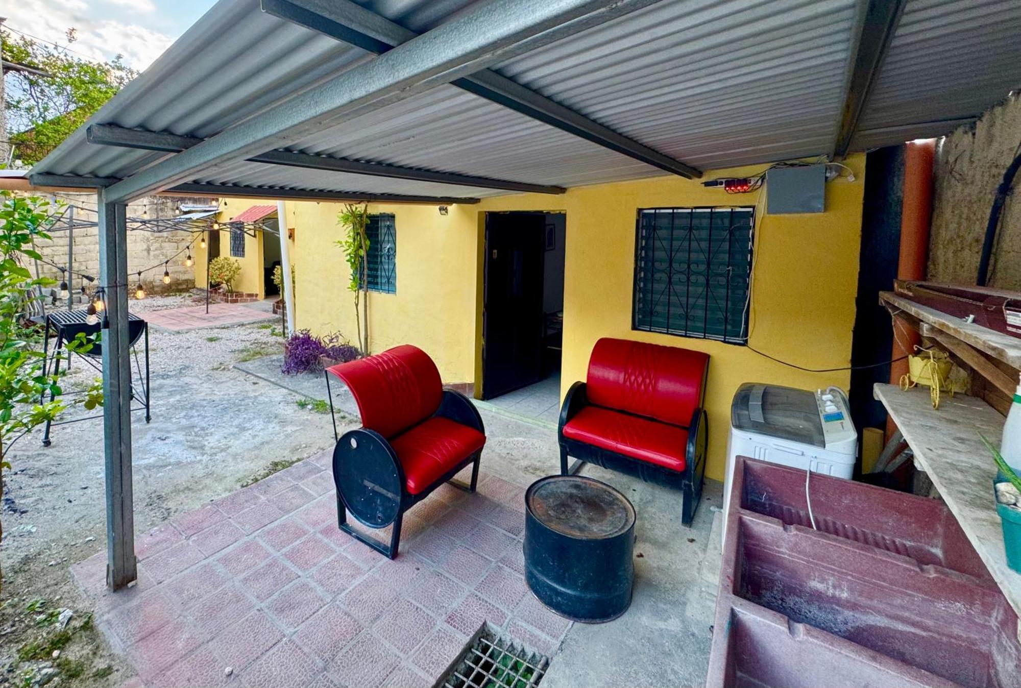Hostal Inn 1 Флорес Экстерьер фото
