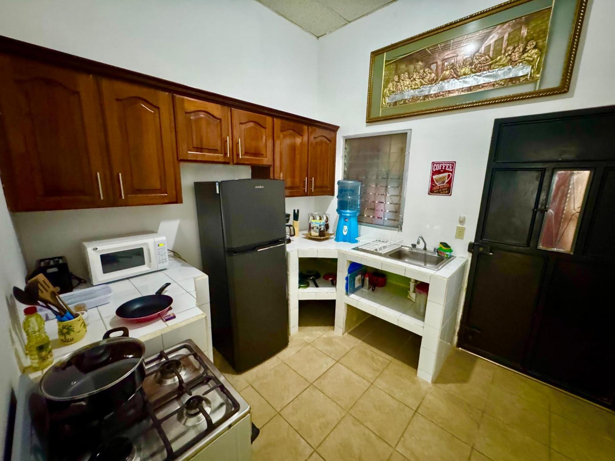 Hostal Inn 1 Флорес Экстерьер фото