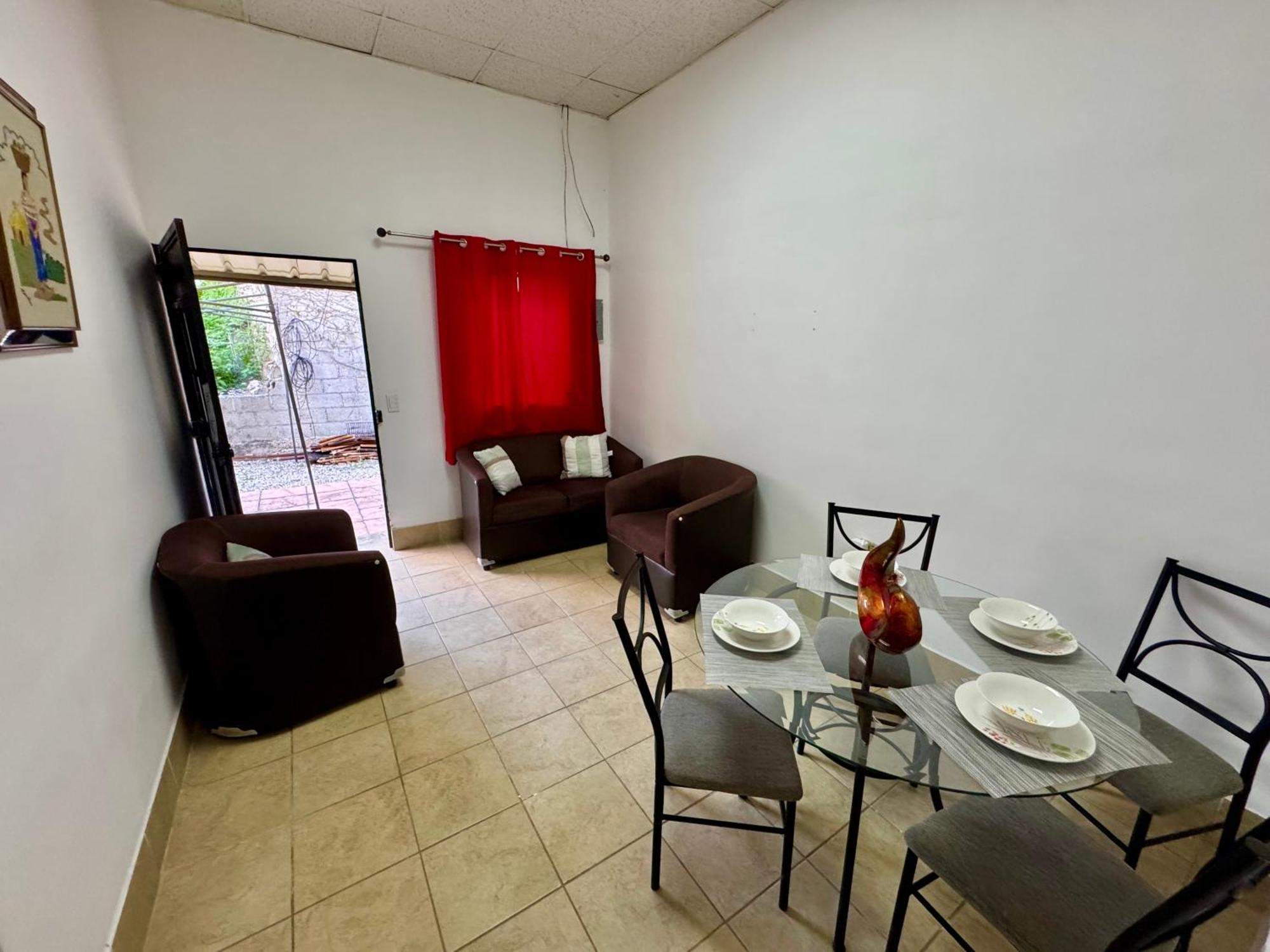 Hostal Inn 1 Флорес Экстерьер фото