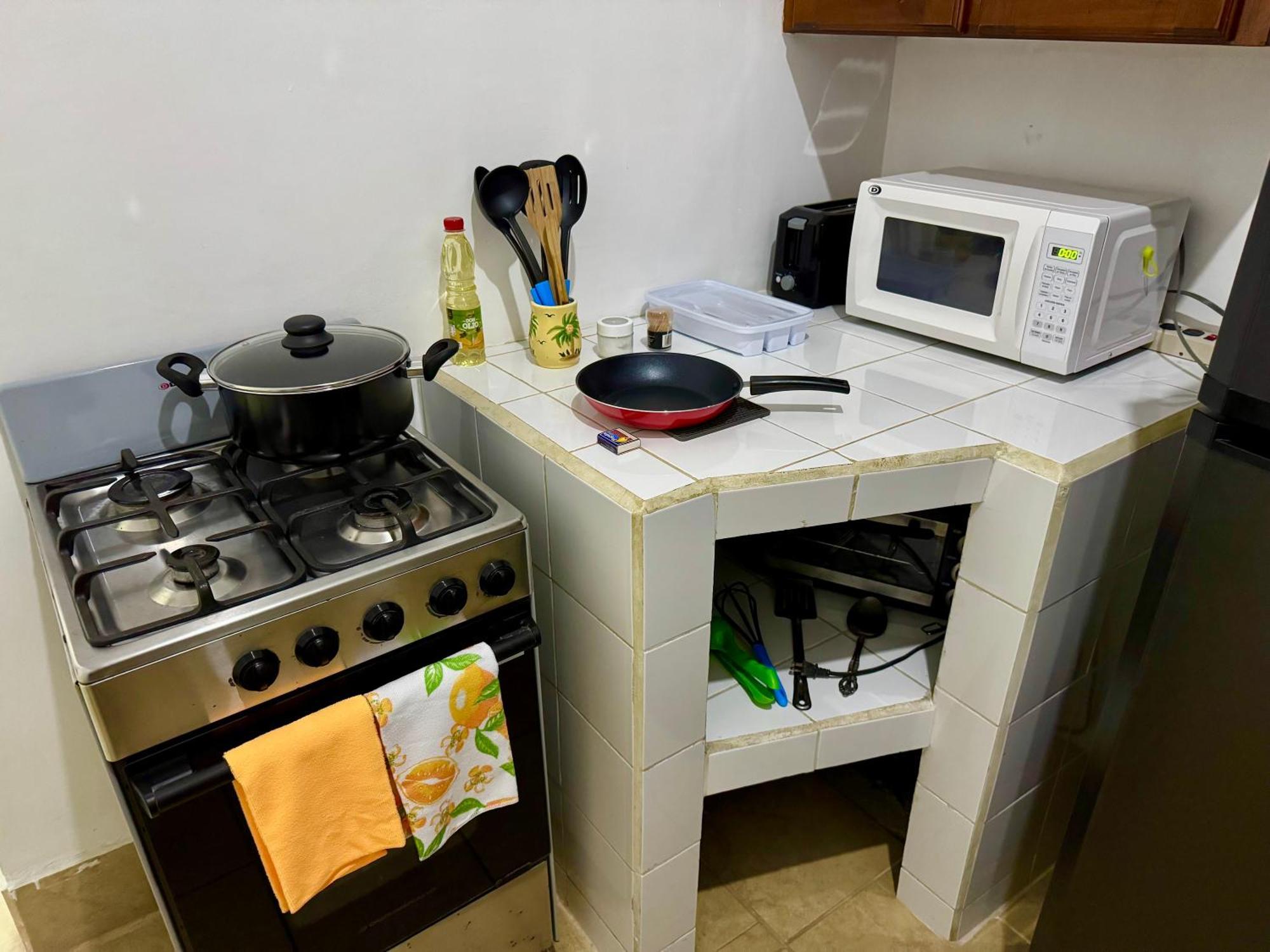 Hostal Inn 1 Флорес Экстерьер фото